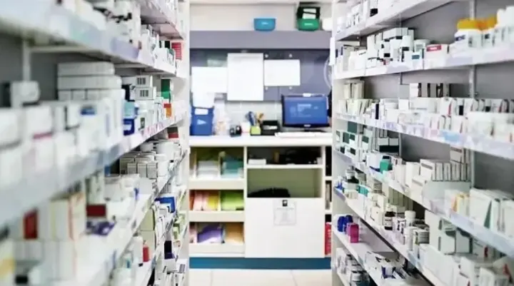 Bakan Memişoğlu Müjdeyi Verdi: Artık Doktora Gitmeden Doğrudan Eczaneden İlaç Alınabilecek!