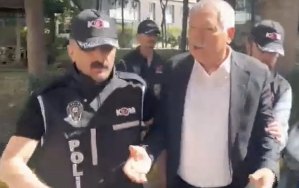 Zeydan Karalar ve yakını Özcan Zenger rüşvet soruşturmasında gözaltında
