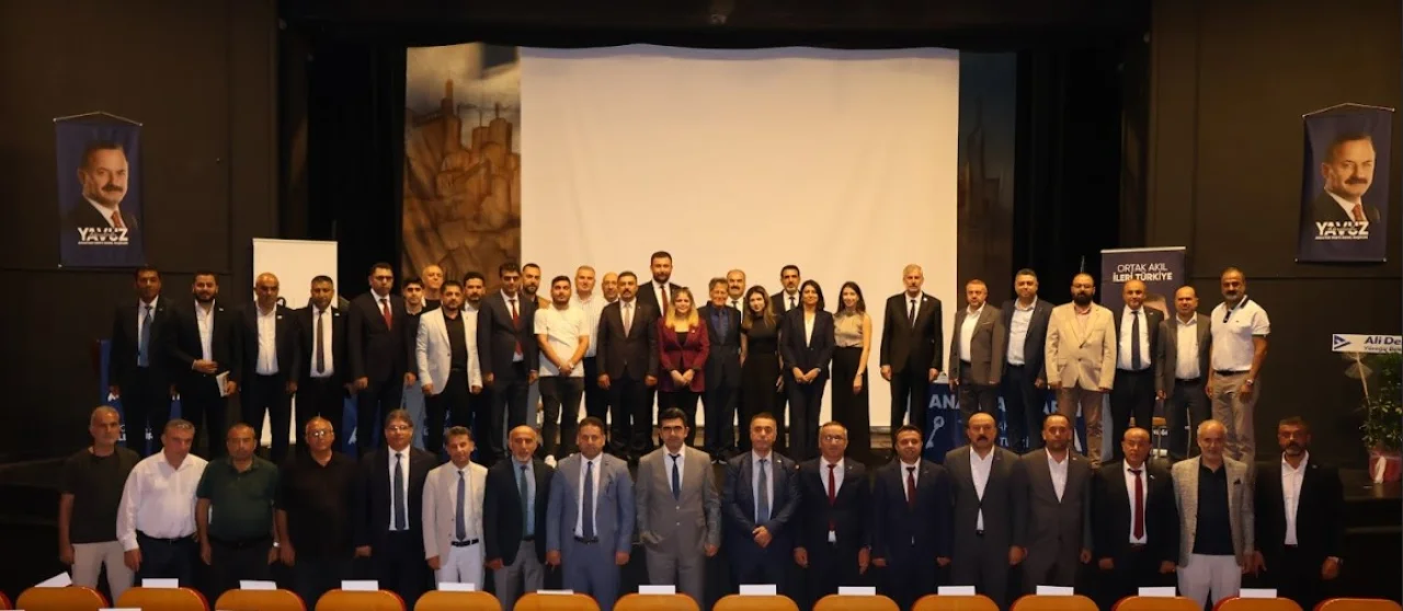 Anahtar Parti’den Akdeniz Ekonomi Çalıştayı: “Hükümet Ekonomiyi Yönetemiyor!”