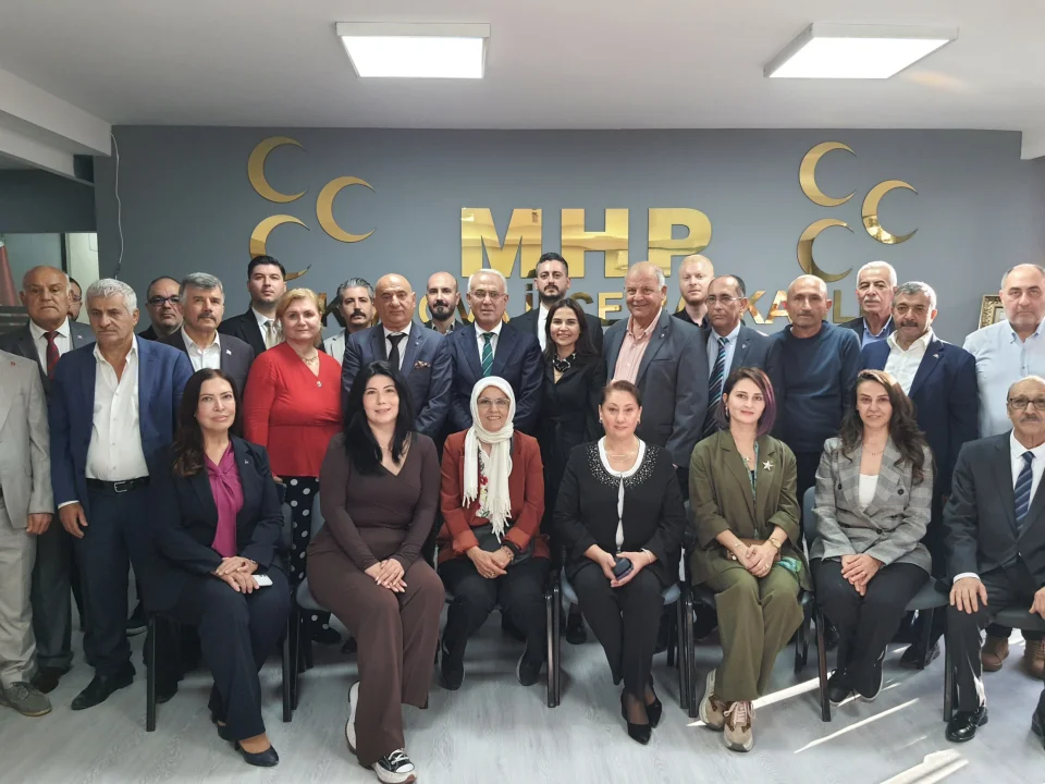 Adana’da MHP’den Gövde Gösterisi! Kanlı ve Şahin’den Seçim Mesajı