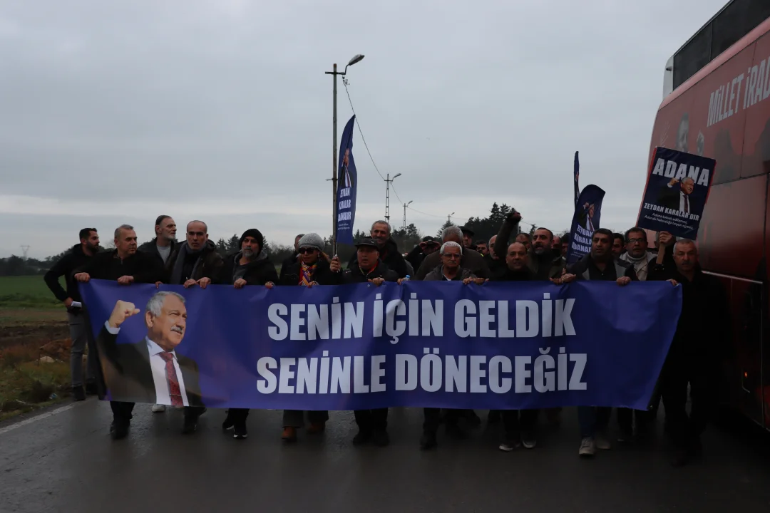 Adana’dan Silivri’ye Adalet Yürüyüşü: Zeydan Karalar’a Büyük Destek
