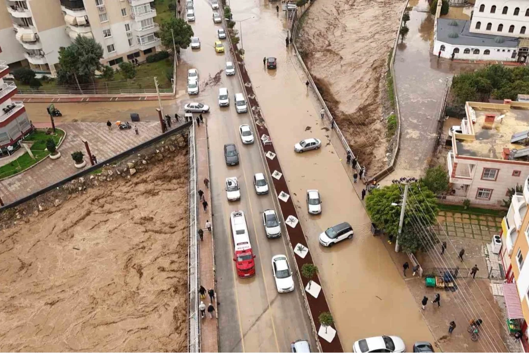 Yağış Sonrası Oluşan Görüntüler Tepki Çekerken Eleştiriler Çığ Gibi Büyüdü