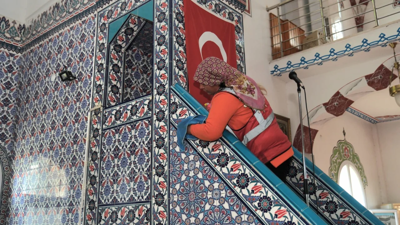 Ceyhan Belediyesi’nden Manevi Ay Öncesi Örnek Çalışma