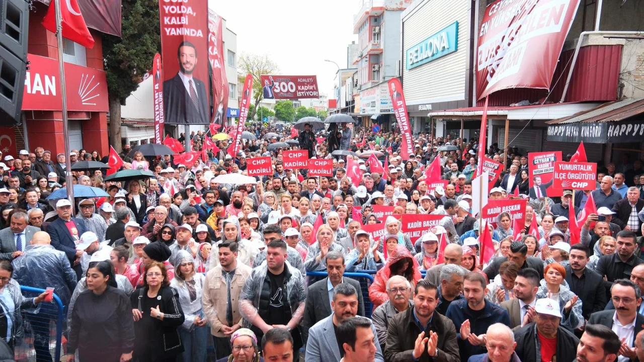 Ceyhan Sel Oldu Aktı: Yağmura Rağmen Binlerce Kişi 