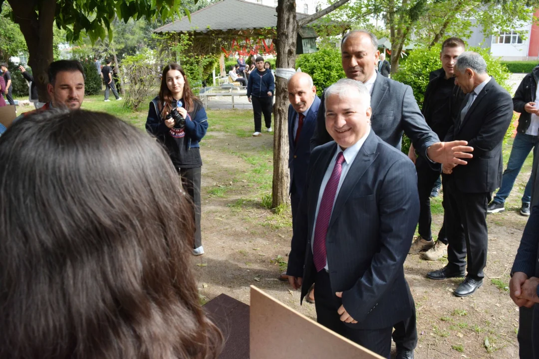 Ceyhan’da Bilim Rüzgarı: Fen Lisesi’nde TÜBİTAK 4006 Heyecanı