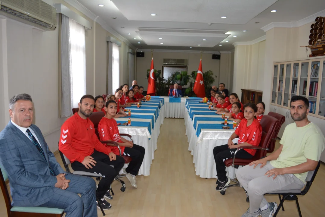 Kaymakam Ramazan Kurtyemez’den Genç Sporculara Tam Destek