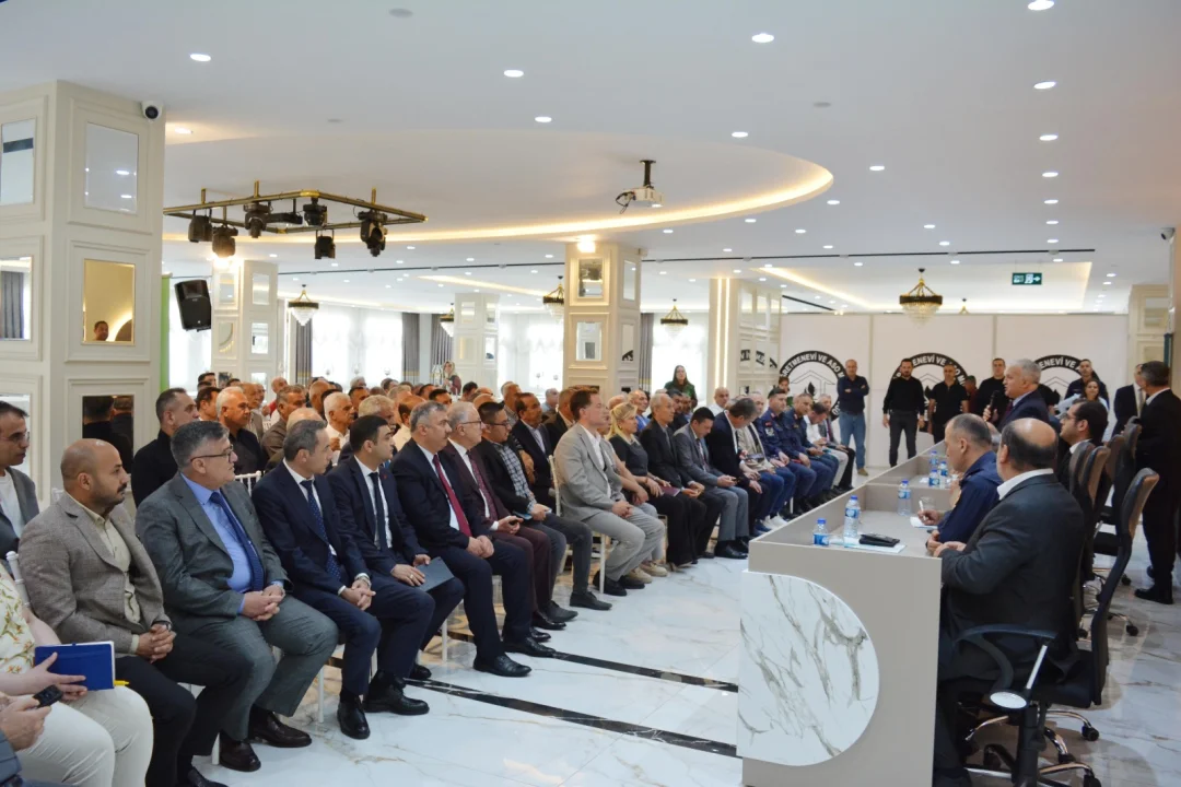 Ceyhan’da Bağımlılığa Geçit Yok: Yeşilay’dan Muhtarlara Kritik Eğitim