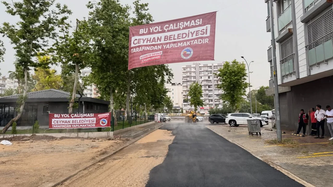 Ceyhan Belediyesi Cumhuriyet Mahallesi’nde Asfalt Çalışmalarına Başladı