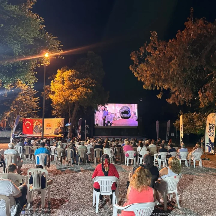 33. Uluslararası Adana Altın Koza Film Festivali Yumurtalık Açık Hava Gösterimiyle Başladı